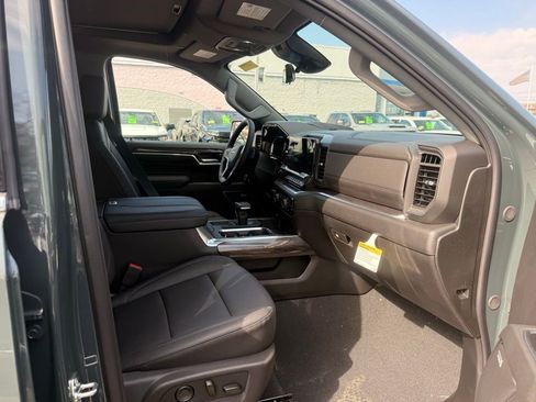 New 2026 Chevrolet Silverado 1500 LTZ w/ LTZ Premium Package image 9