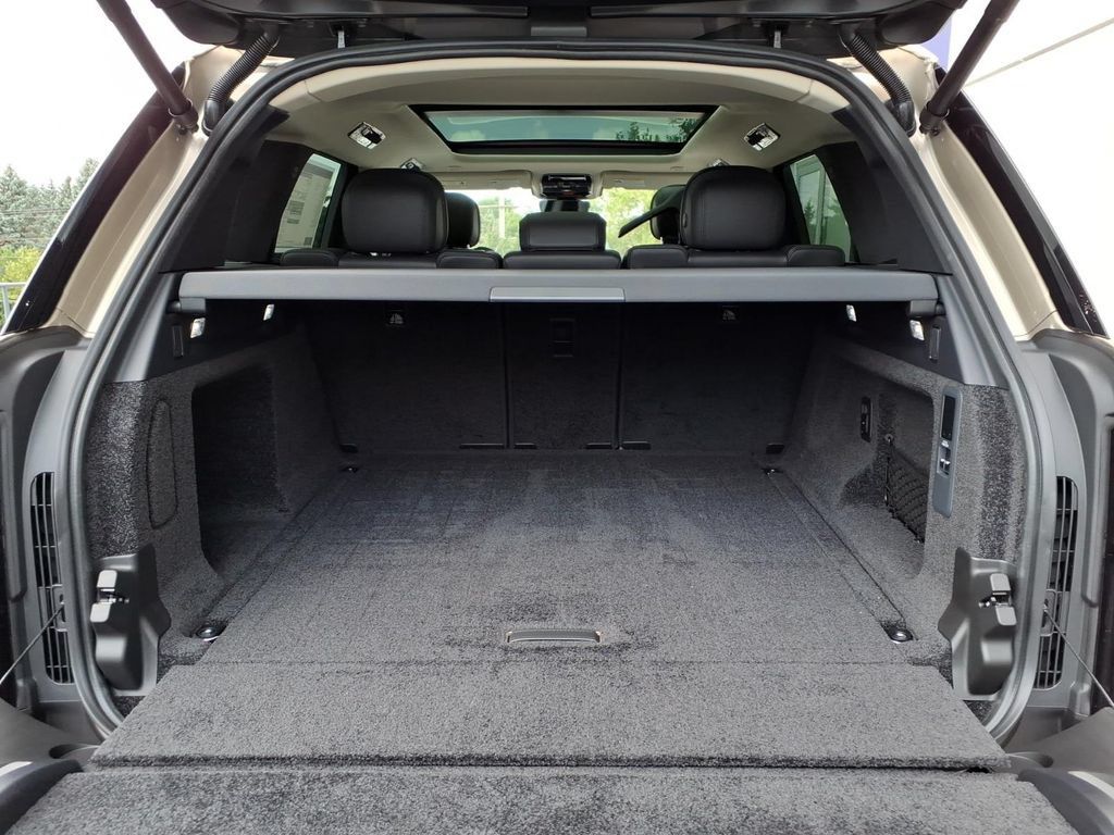 New 2026 Land Rover Range Rover SE AWD/4WD image 27