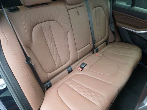 Used 2024 BMW X5 sDrive40i w/ M Sport Package RWD image 26