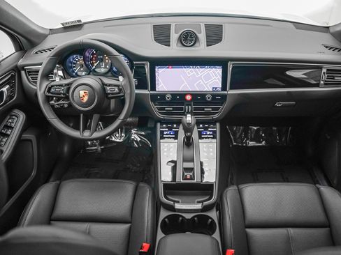 New 2026 Porsche Macan image 15