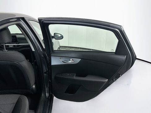 Used 2024 Kia Forte LXS image 28