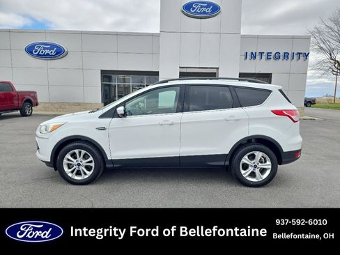 Used 2015 Ford Escape SE w/ Equipment Group 201A image 1