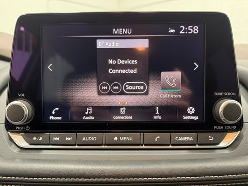 Used 2022 Nissan Rogue SV FWD image 16