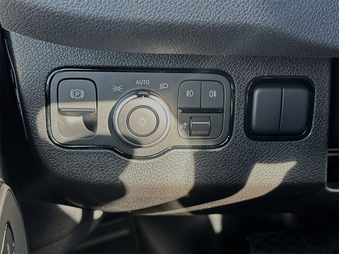 Used 2024 Mercedes-Benz Sprinter 144 Cargo image 31