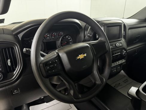 Used 2024 Chevrolet Silverado 1500 W/T w/ Z71 Off-Road Package AWD/4WD image 25