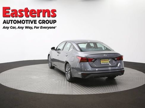 Used 2024 Nissan Altima 2.5 SV FWD image 65