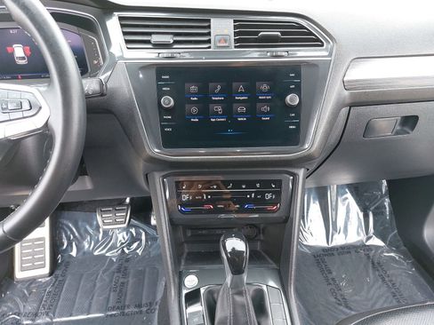 Used 2023 Volkswagen Tiguan SEL R-Line AWD/4WD image 21