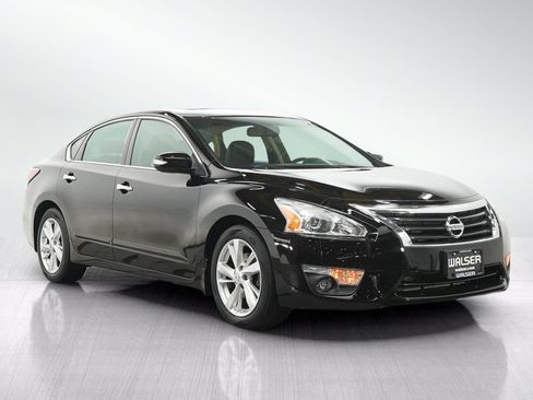 Used 2015 Nissan Altima 2.5 SL w/ Moonroof Package FWD image 7