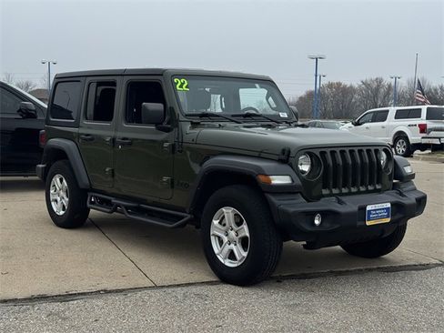 Used 2022 Jeep Wrangler Unlimited Sport image 30