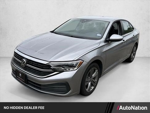 Used 2024 Volkswagen Jetta SE FWD image 1