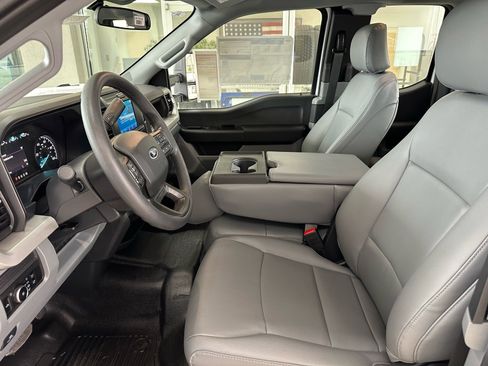 New 2026 Ford F250 XL w/ XL Chrome Package RWD image 17