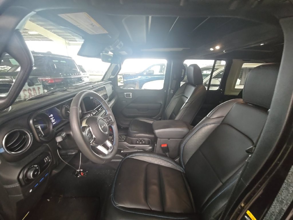Used 2024 Jeep Wrangler High Altitude AWD/4WD image 5