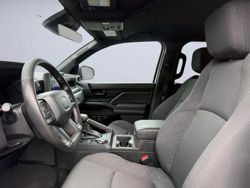Used 2024 Toyota Tacoma SR5 AWD/4WD image 20