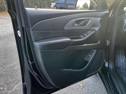 Certified 2022 Chevrolet Traverse LT image 17