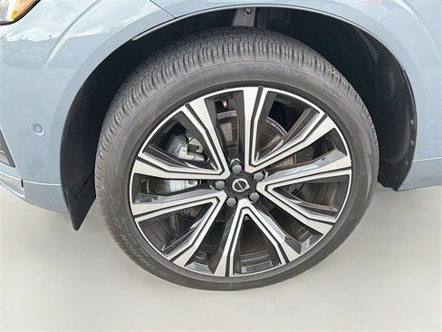 Used 2023 Volvo XC60 B5 Ultimate w/ Protection Package image 33