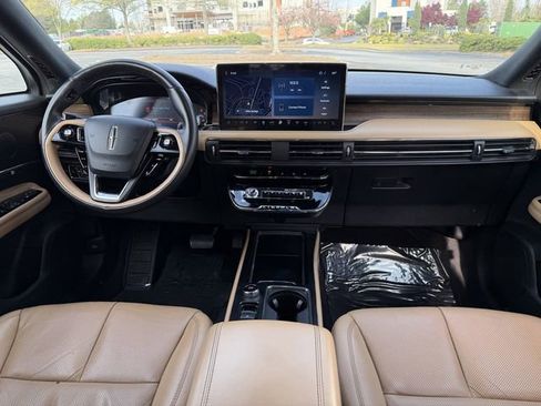 Used 2023 Lincoln Corsair Reserve w/ Jet Appearance Package FWD image 39