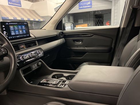 Used 2023 Honda Pilot EX-L image 13