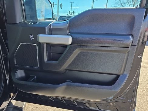 Used 2017 Ford F150 Lariat image 9