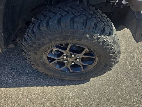 Used 2025 Jeep Wrangler Sport AWD/4WD image 5