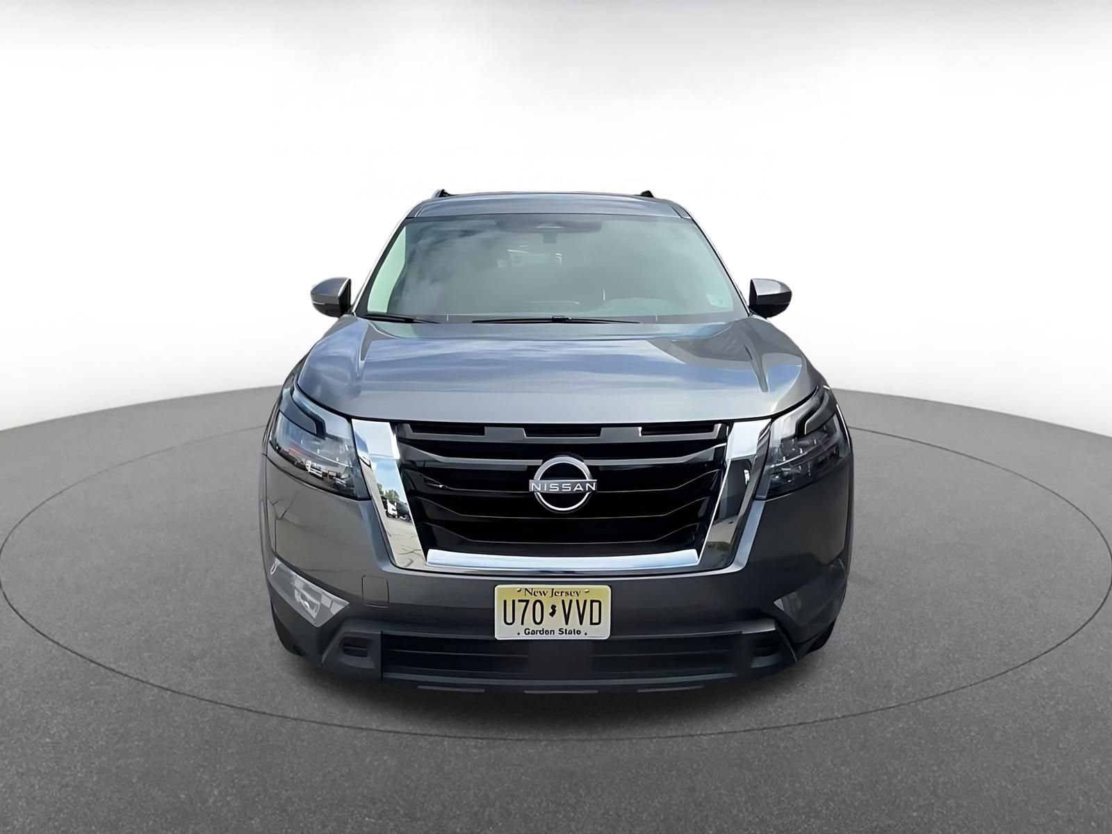 Used 2025 Nissan Pathfinder SV AWD/4WD image 4