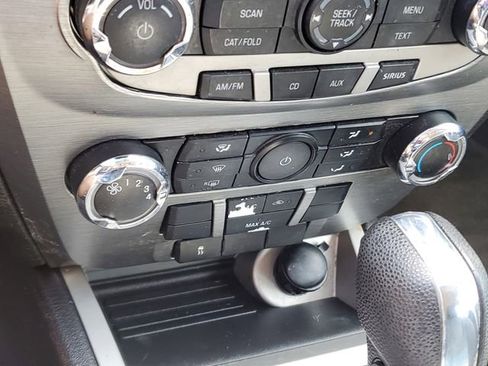 Used 2010 Ford Fusion SE FWD image 17