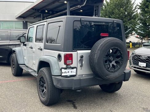 Used 2011 Jeep Wrangler Unlimited Sport image 11