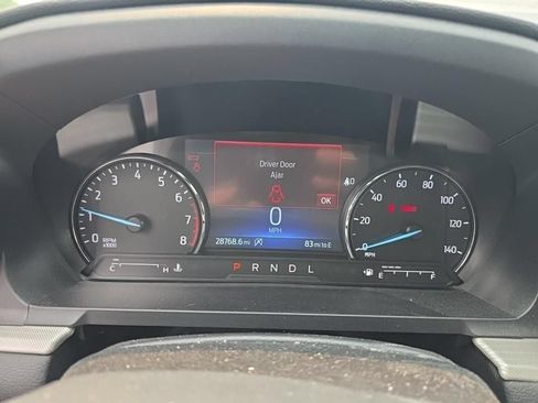 Used 2024 Ford Explorer XLT w/ Equipment Group 202A AWD/4WD image 9
