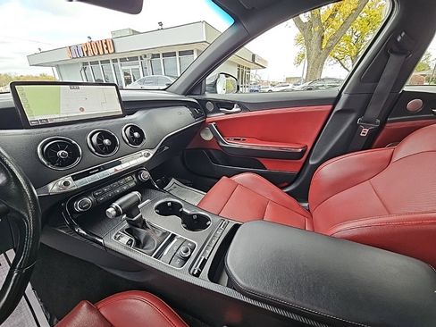 Used 2023 Kia Stinger GT-Line w/ Sun & Sound Package image 31