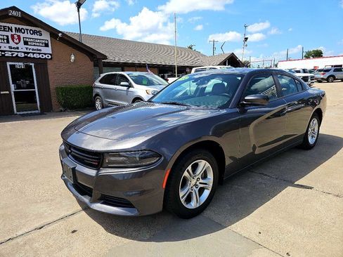 Used 2021 Dodge Charger SXT w/ Leather Interior Group image 10