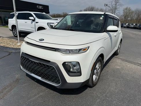 Used 2021 Kia Soul S image 1