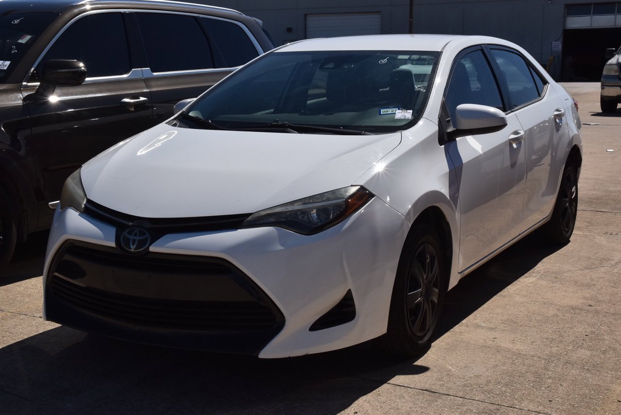 Used 2018 Toyota Corolla L FWD image 2