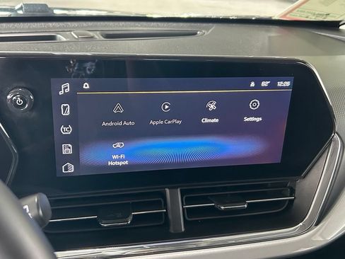 Used 2025 Chevrolet Trax LT w/ Driver Confidence Package FWD image 21