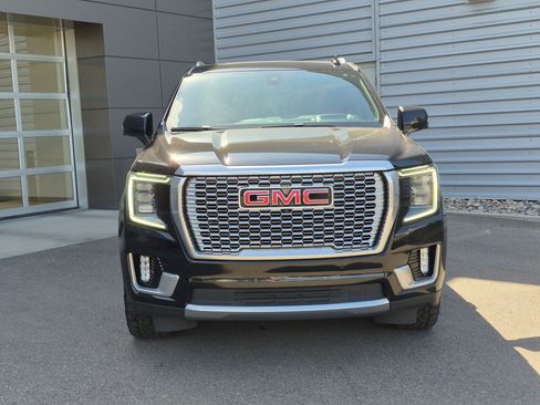 Used 2021 GMC Yukon Denali w/ Denali Premium Package AWD/4WD image 9