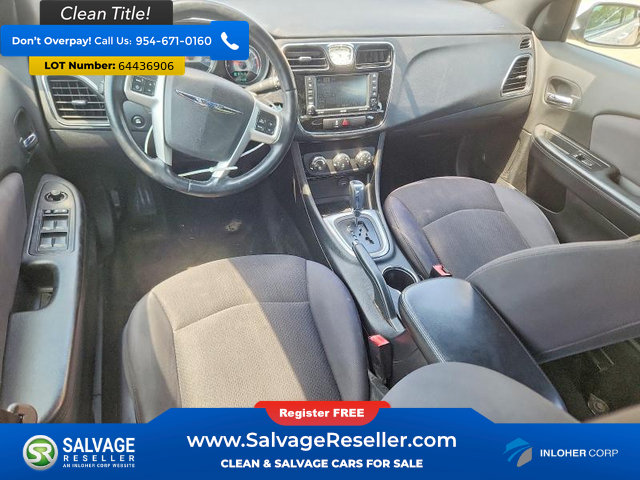 Used 2012 Chrysler 200 Touring FWD image 11