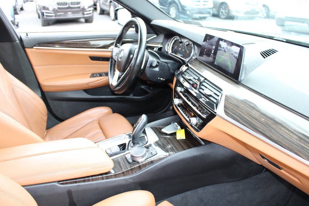Used 2017 BMW 530i xDrive AWD/4WD image 12
