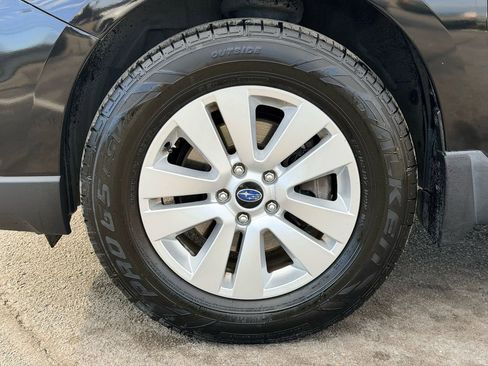 Used 2016 Subaru Outback 2.5i Premium image 29