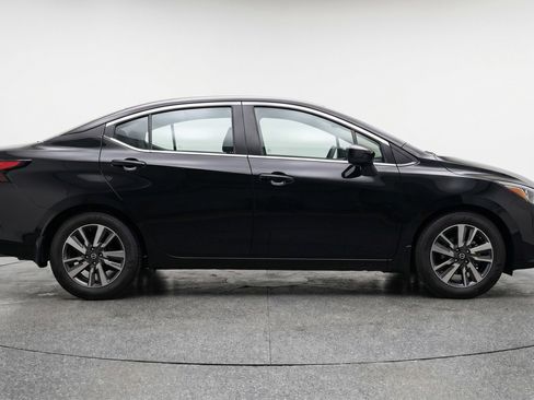 Used 2025 Nissan Versa SV FWD image 11