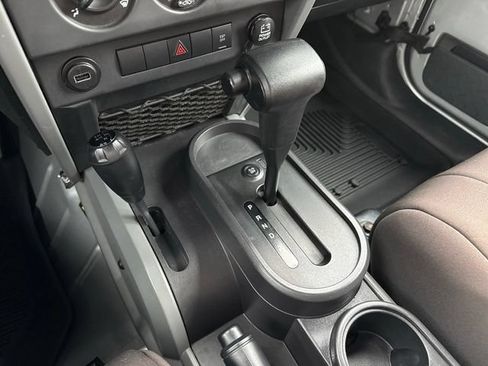 Used 2009 Jeep Wrangler X AWD/4WD image 12