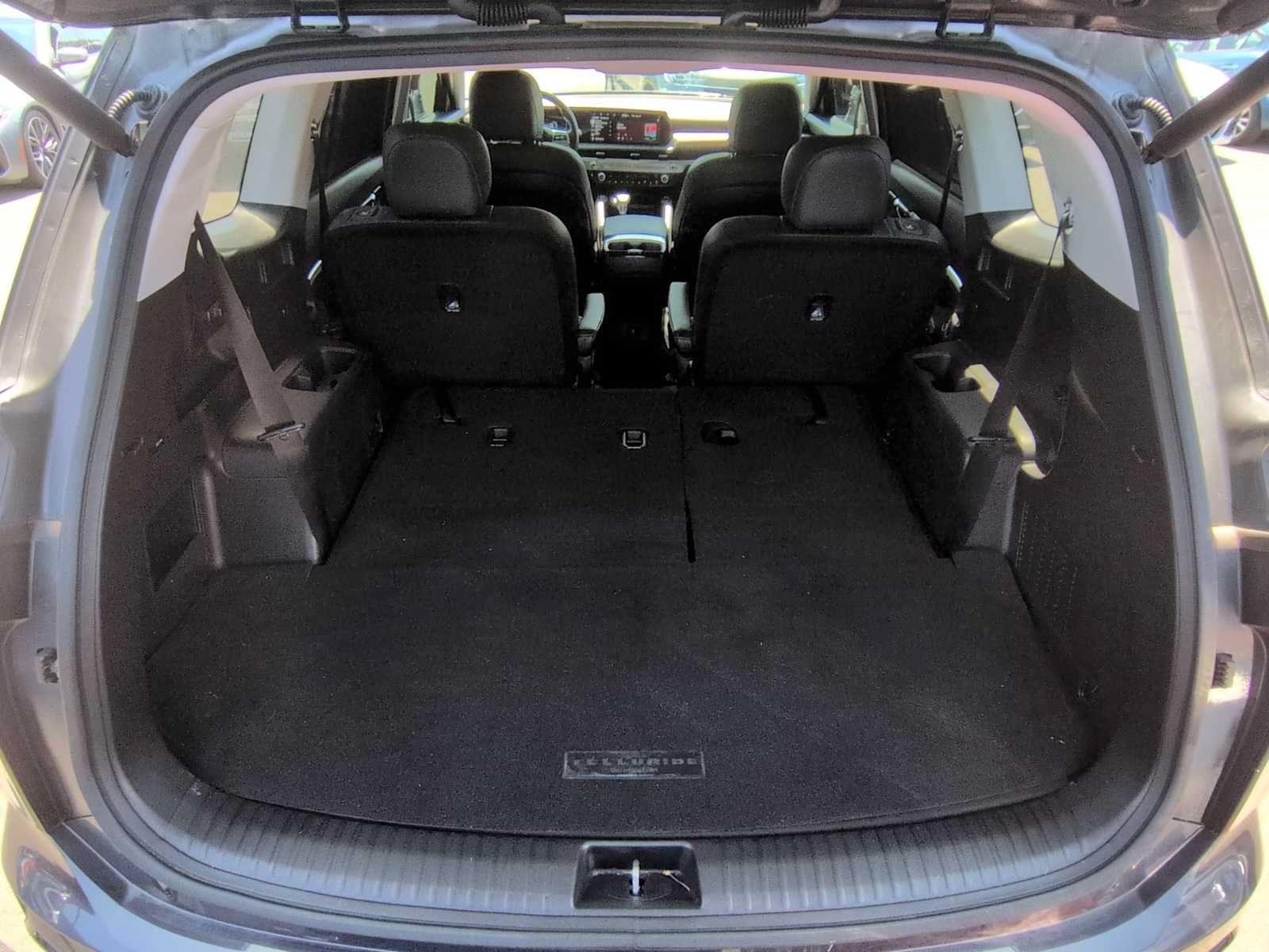 Used 2025 Kia Telluride EX w/ EX Captain's Chair Package AWD/4WD image 37