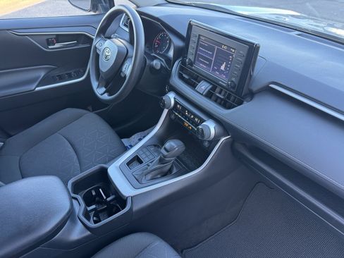 Certified 2022 Toyota RAV4 XLE w/ Convenience Package image 19