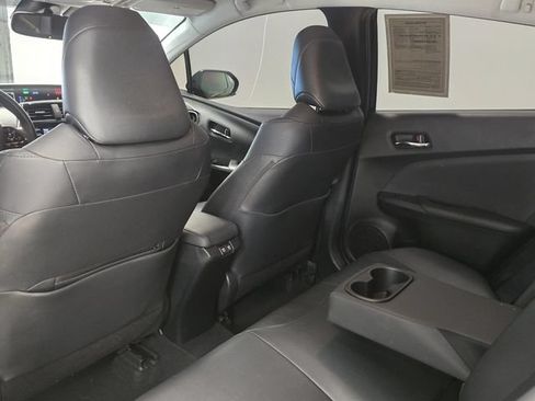 Used 2022 Toyota Prius FWD image 11