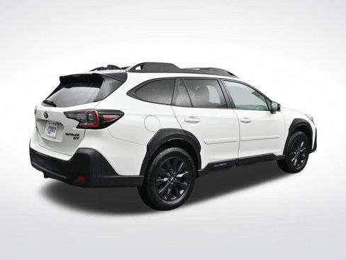 Used 2025 Subaru Outback Onyx Edition XT AWD/4WD image 8