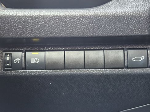 Used 2024 Toyota RAV4 XLE Premium image 21