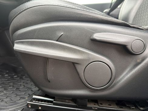 Used 2019 Jeep Compass Latitude image 29