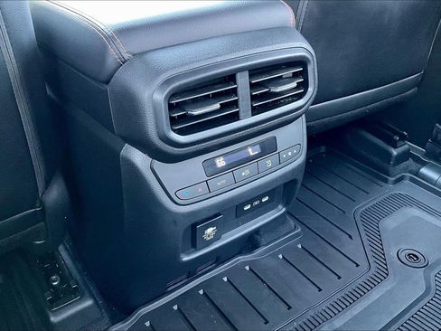 Used 2024 Honda Pilot TrailSport image 10