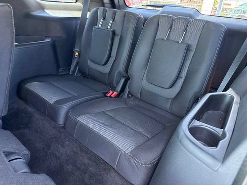 Used 2017 Ford Explorer XLT FWD image 15