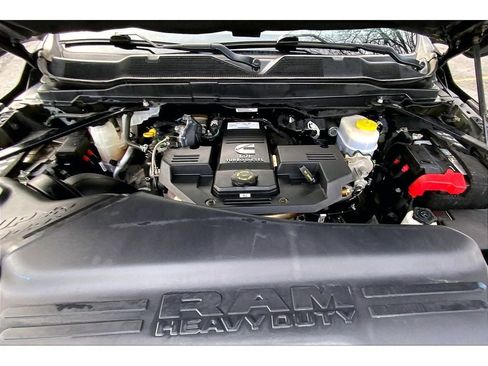 Used 2020 RAM 2500 Limited image 12