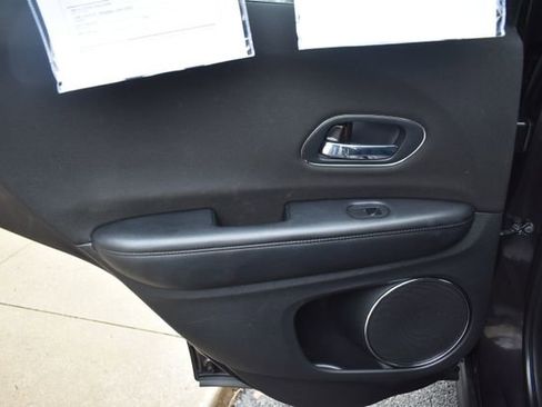 Used 2018 Honda HR-V EX image 34