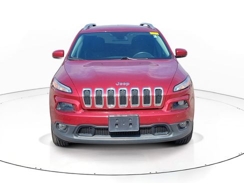 Used 2017 Jeep Cherokee Latitude w/ Safety/Convenience Group AWD/4WD image 2