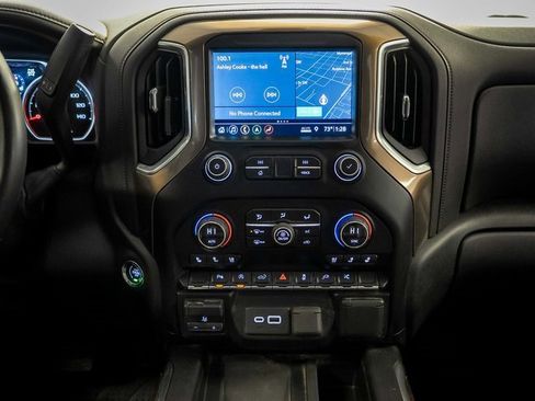 Used 2019 Chevrolet Silverado 1500 High Country image 23